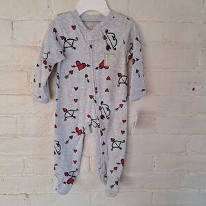 Baby Girl 3-6 Months Valentine's Day PJs Pajamas Grey Red Hearts 2 Way Zipper
